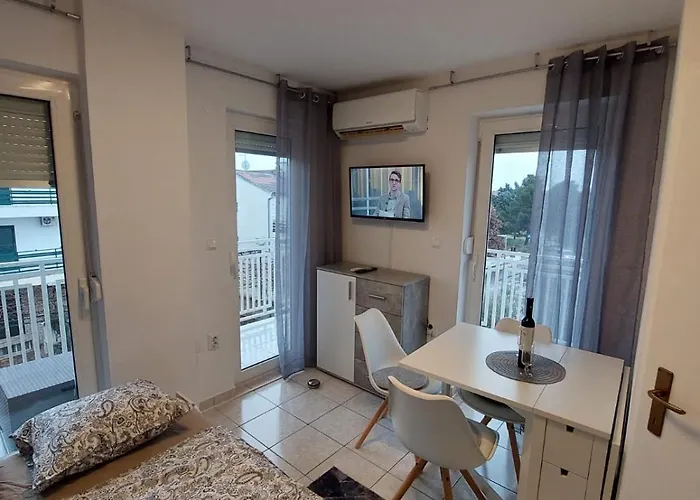 Apartmán Mihlin A2 *